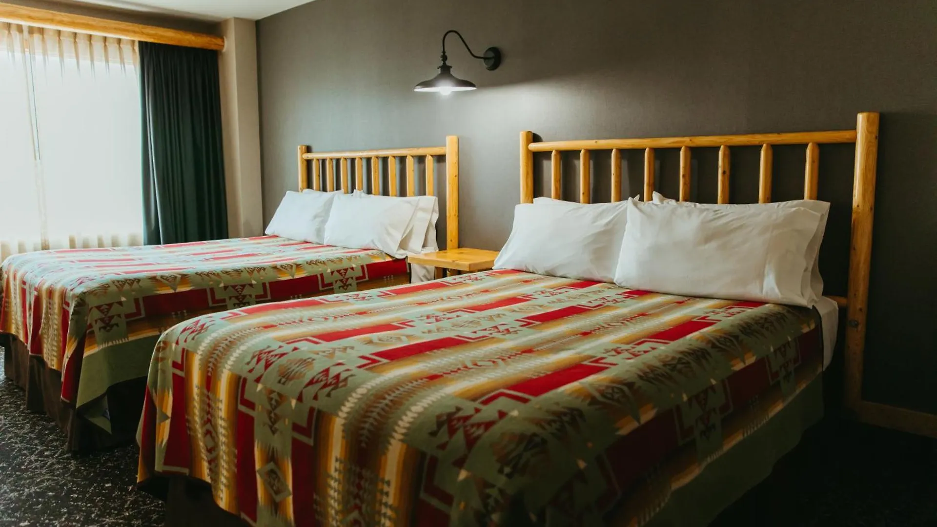 Hotel Brewster Mountain Lodge Banff